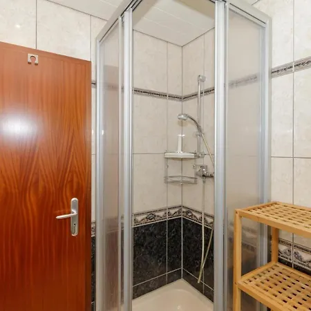 Apartment Molli Mit Terrasse Kuehlungsborn